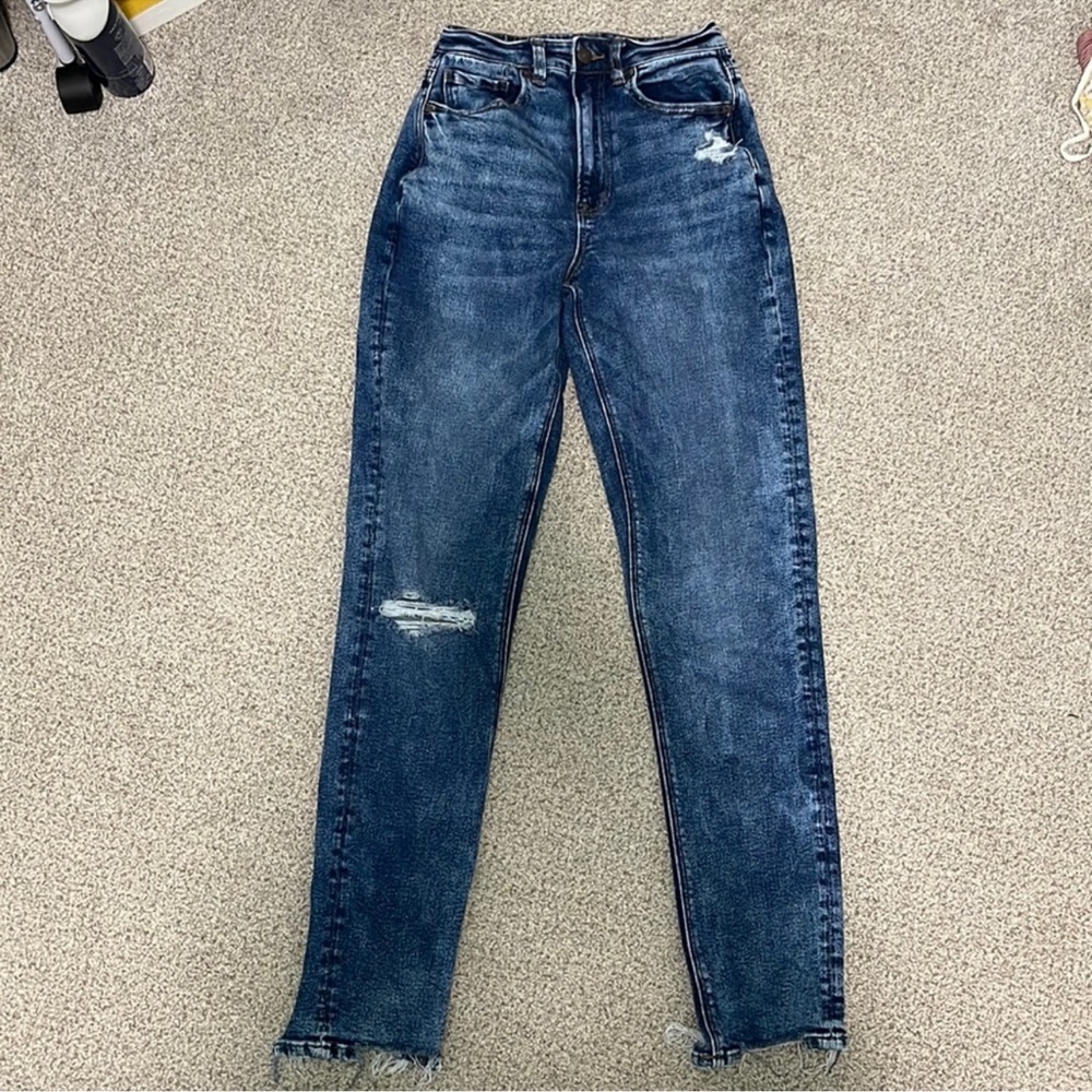American Eagle mom jeans